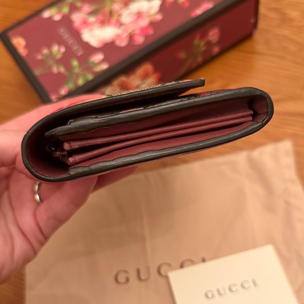 Gucci Women's Floral Wallet - Pink and Brown - Picture 4 of 10
